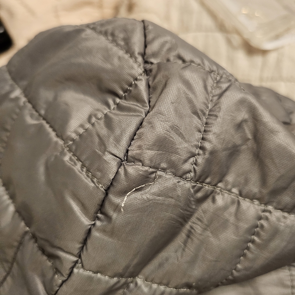 Patagonia Womens Nano Puff Hoody - Picture 3 of 4